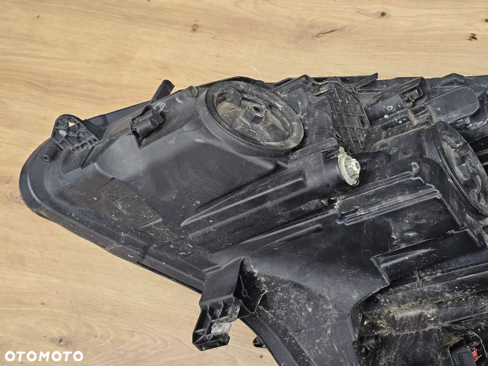 LAMPA PRAWY PRZÓD PRAWA PRZEDNIA OPEL CORSA E EUROPA 39108223 - 11