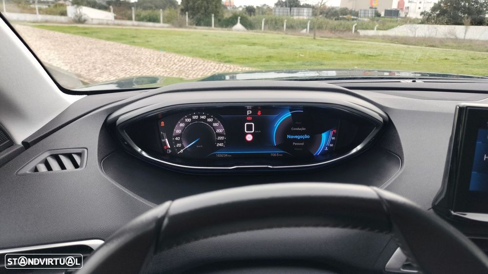 Peugeot 3008 BlueHDi 130 Stop & Start EAT8 Active Business-Pack - 17