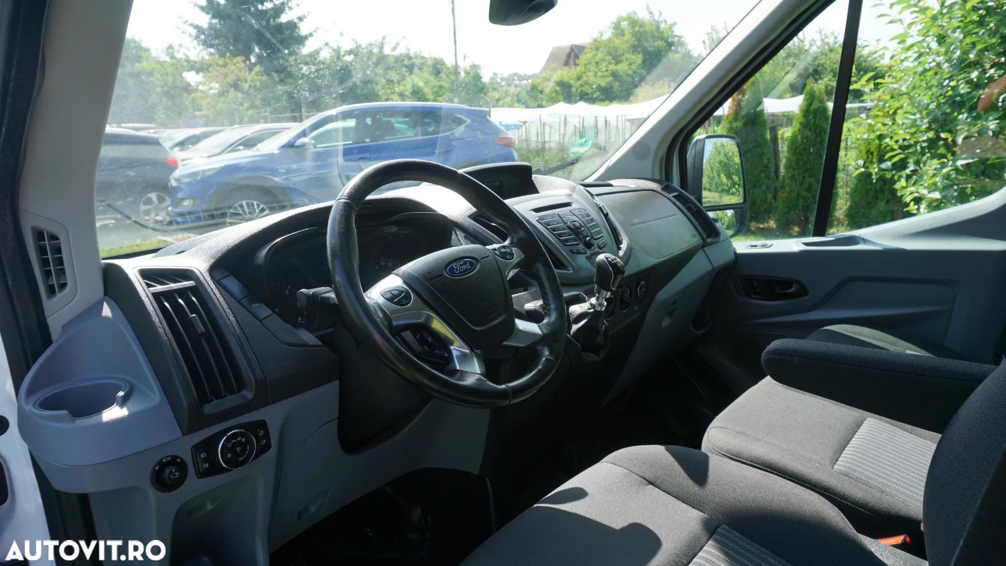 Ford Transit - 12