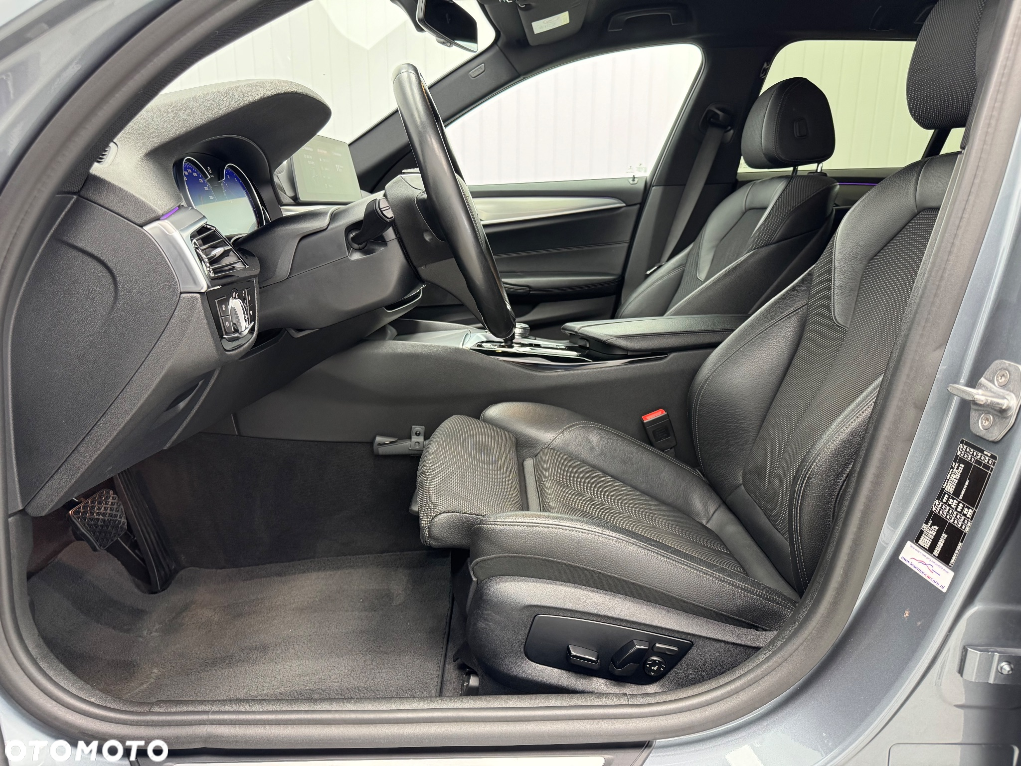 BMW Seria 5 520d Touring Sport Line - 19