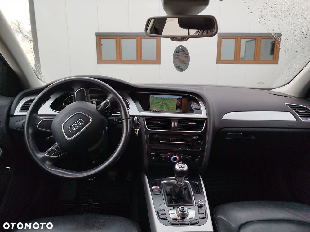 Audi A4 Avant 2.0 TDI ultra DPF Attraction - 14