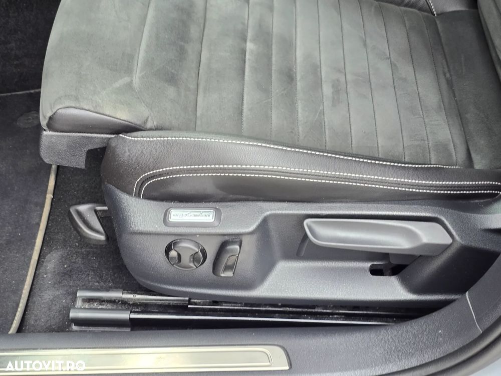 Volkswagen Passat 2.0 TDI DSG Highline - 12