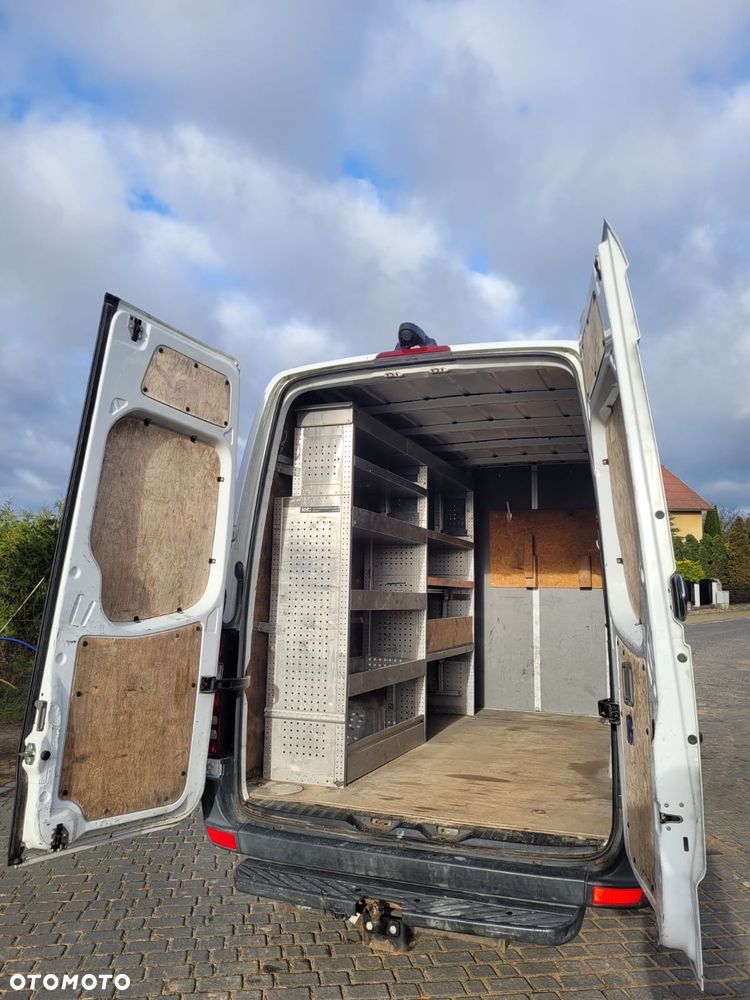 Mercedes-Benz Sprinter - 9