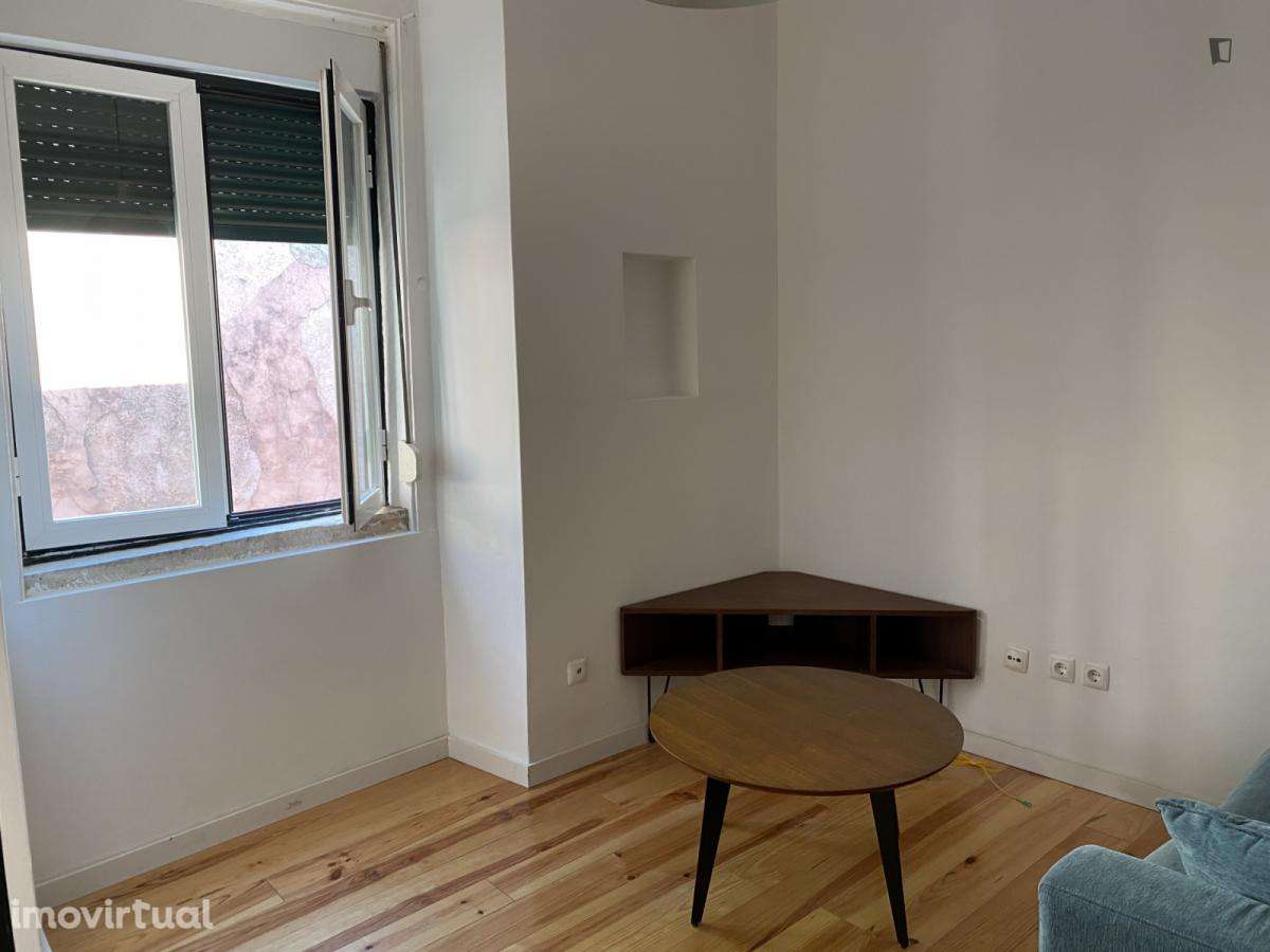 Apartamento com 1 quartos - localizado em Estrela Lisbon - Grande imagem: 4/8