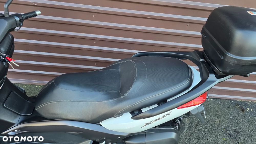 Yamaha X-max - 22