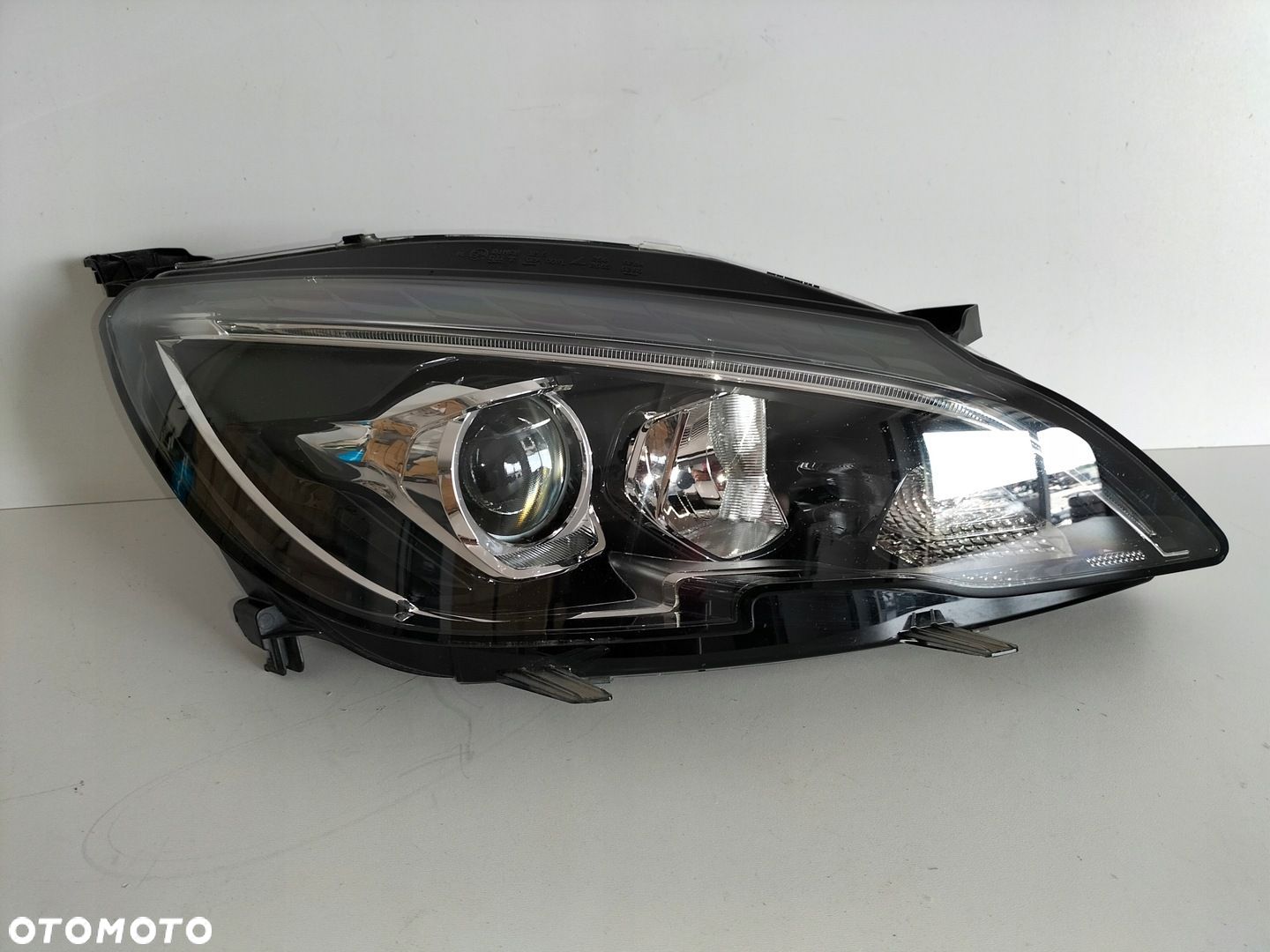 Lampa przednia reflektor prawa PEUGEOT 308 II T9 LIFT 17-21 - 1