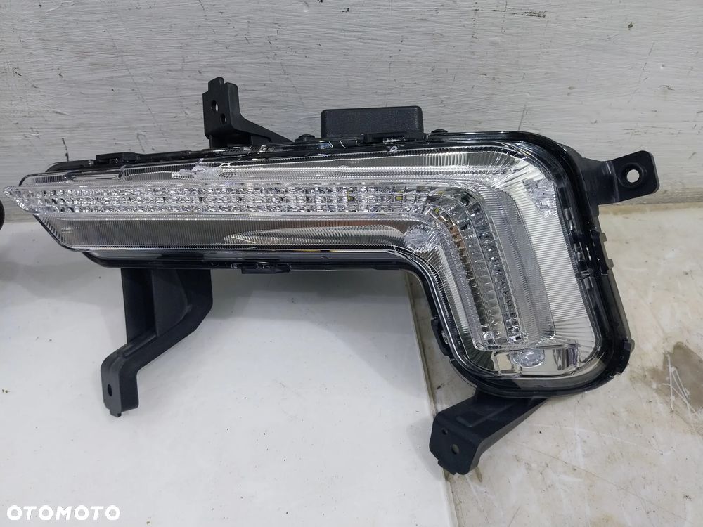 YUNDAI TUCSON III 18r- HALOGEN LED PRZÓD LEWY PRAWY - 2