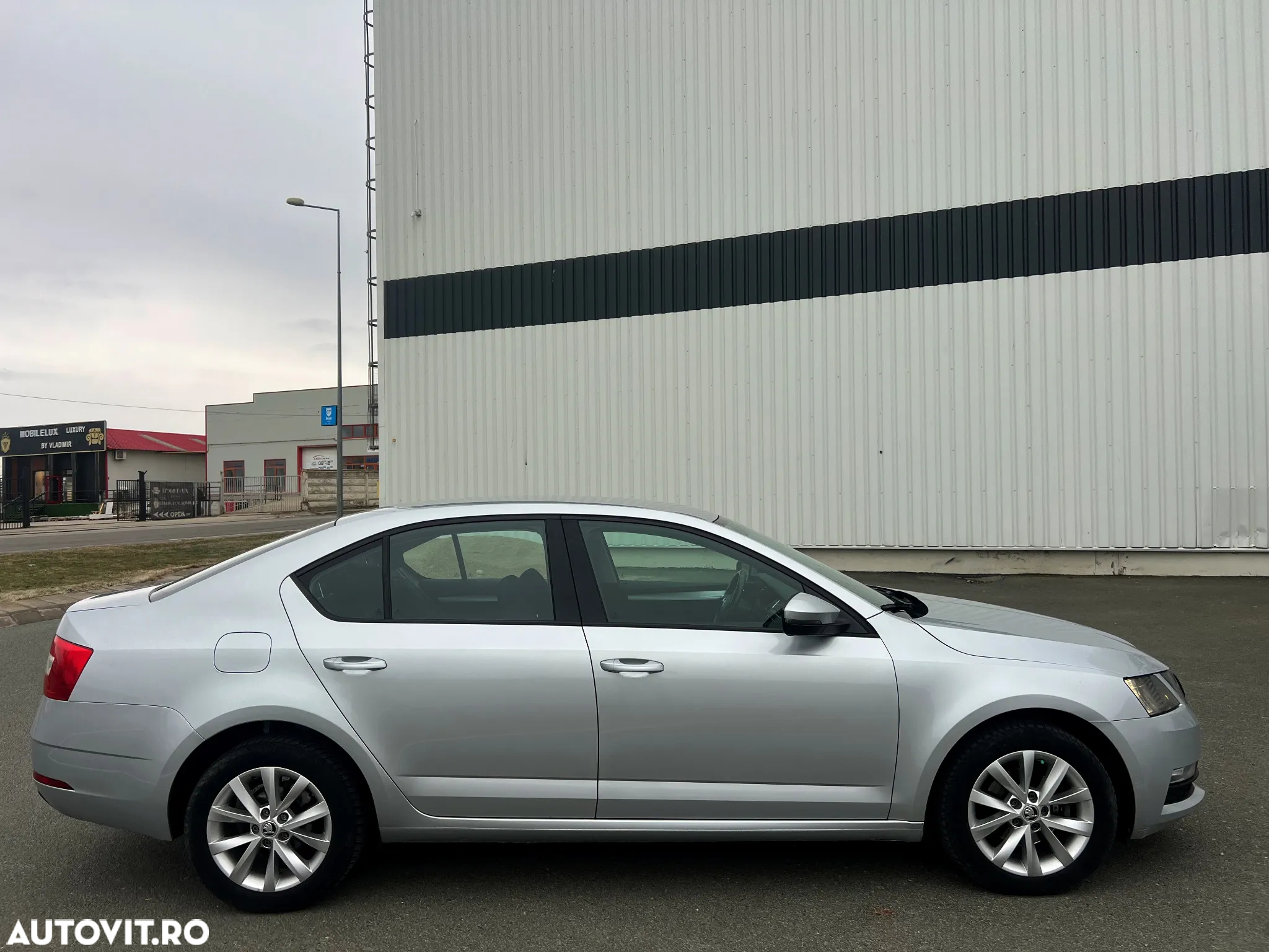 Skoda Octavia 1.6 TDI Style - 9