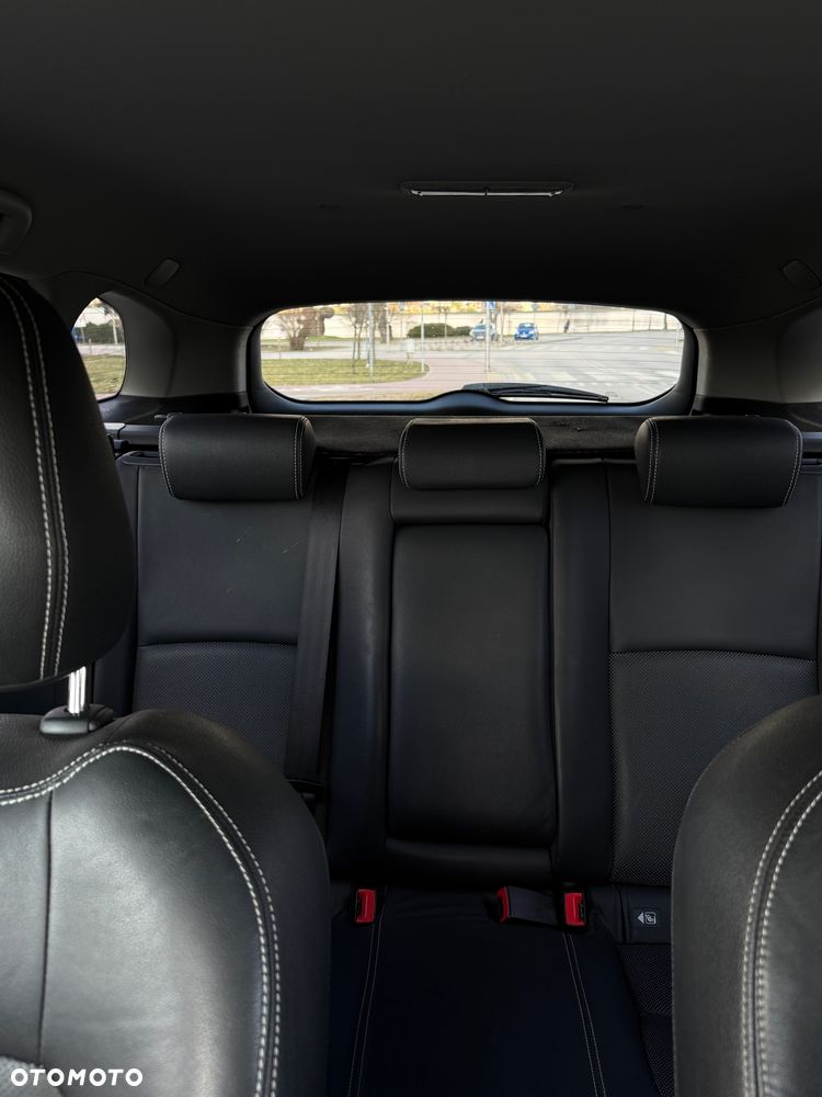 Toyota Avensis 2.0 D-4D Selection - 6