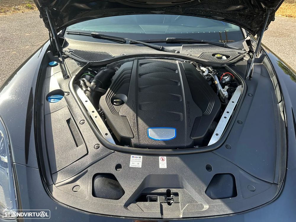 Porsche Panamera 4 S - 4