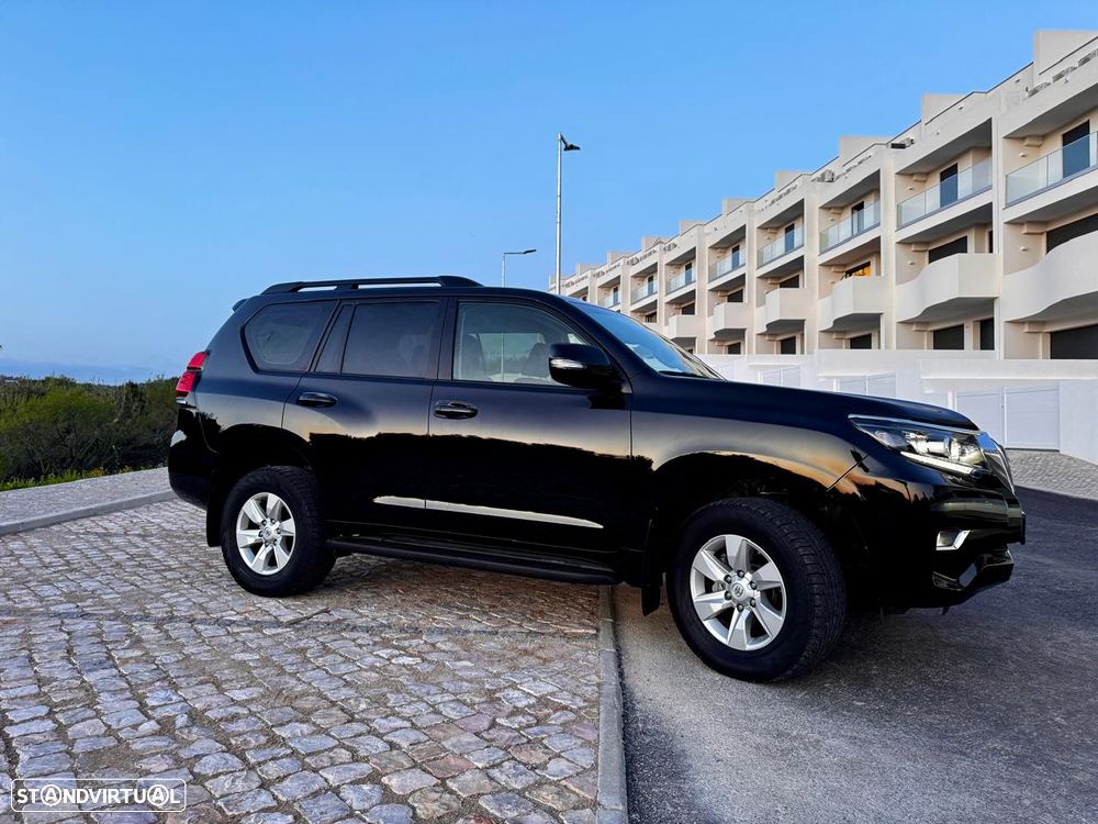 Toyota Land Cruiser 2.8 D-4D Auto Executive - 4