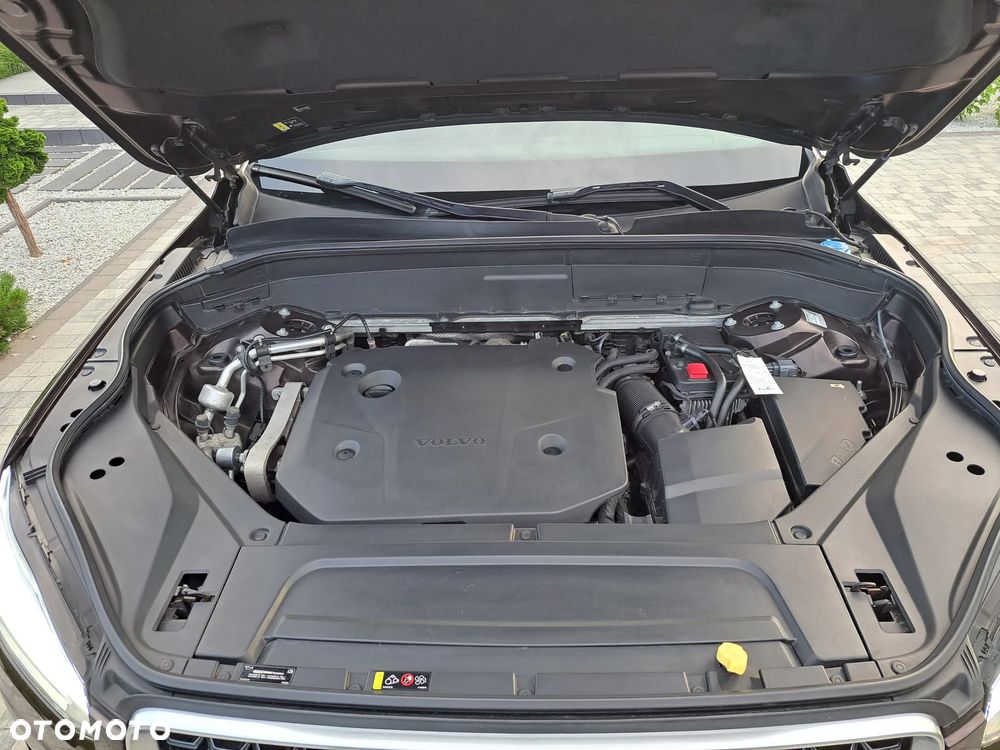 Volvo XC 90 B5 D AWD R-Design 7os - 36