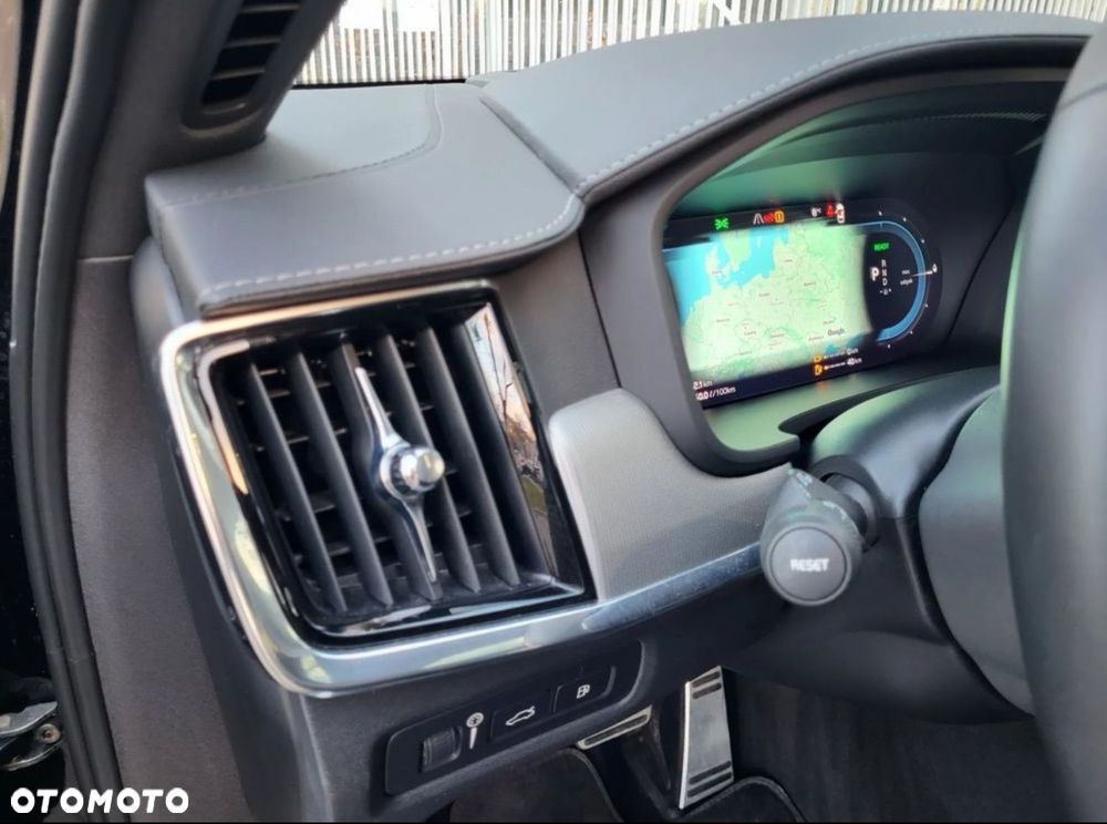 Volvo S90 - 11