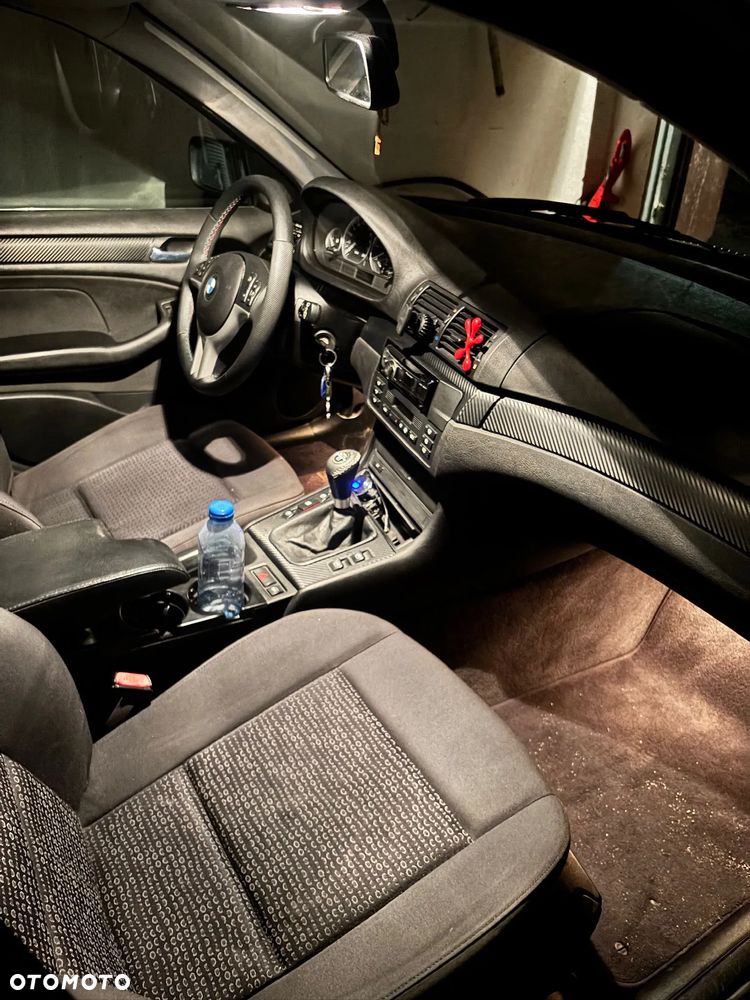 BMW Seria 3 330i - 13