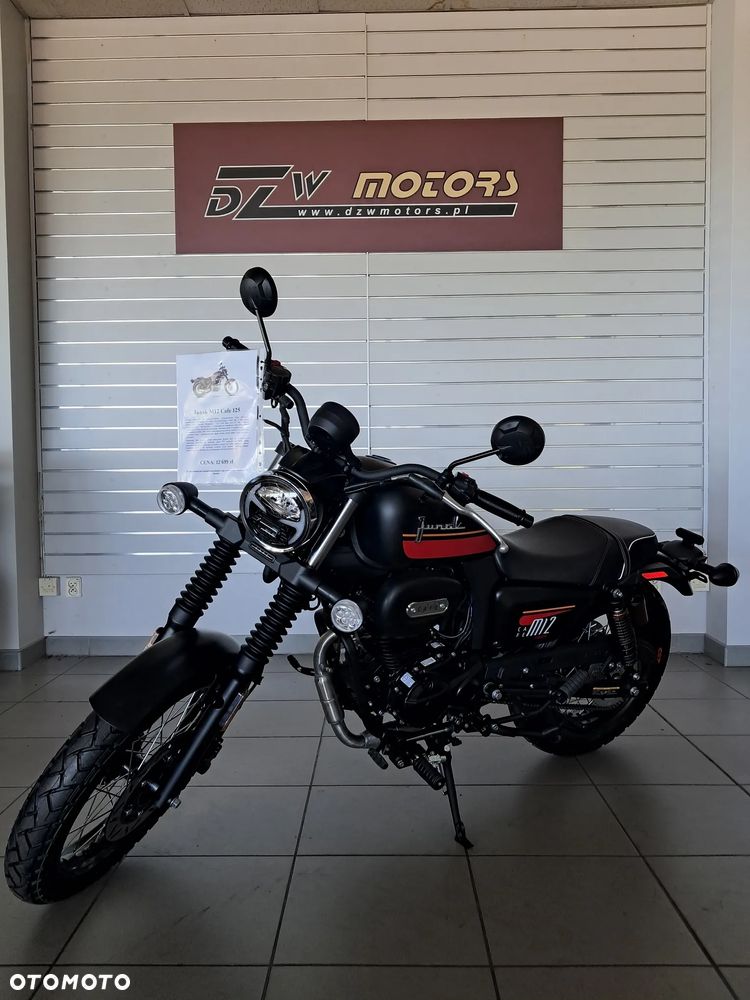 Junak M12 - 1