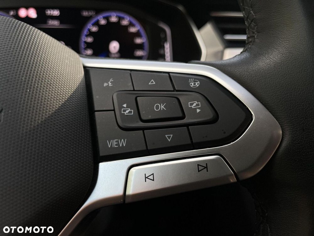 Volkswagen Passat 2.0 TDI Elegance DSG - 20