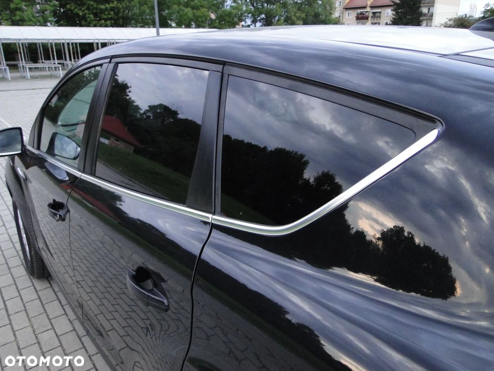 Ford Kuga 2.0 TDCi 4x4 Titanium - 27