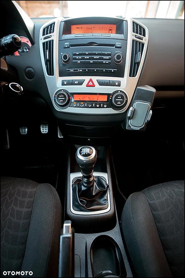 Kia Ceed - 21
