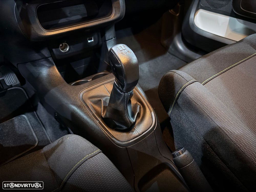 Citroën C3 1.2 PureTech Shine - 22