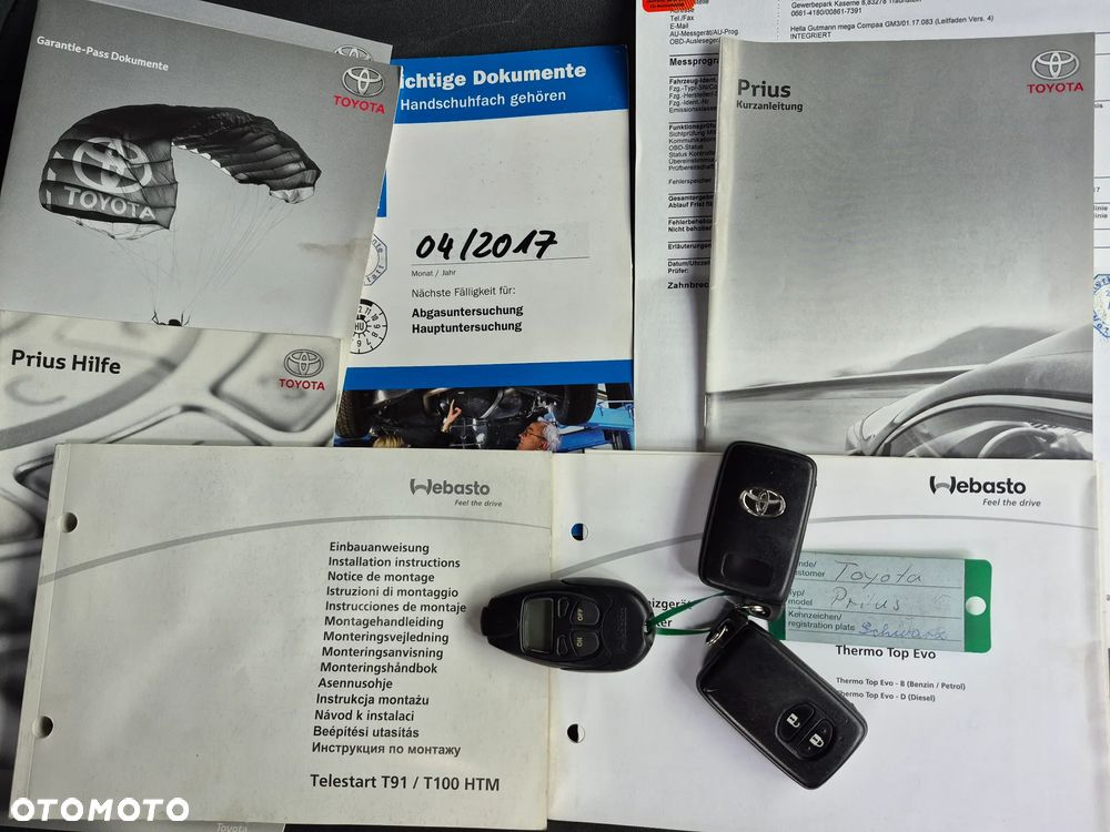 Toyota Prius (Hybrid) Executive - 26