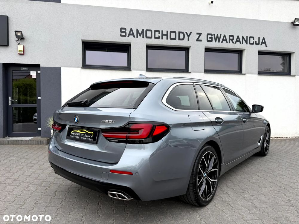 BMW Seria 5 520i - 4