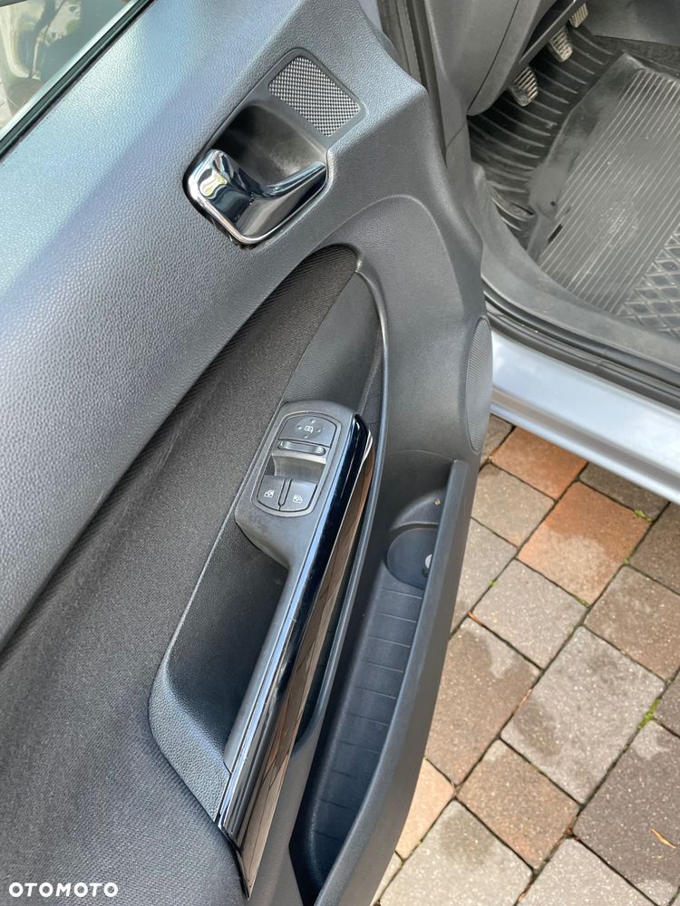 Opel Corsa - 8