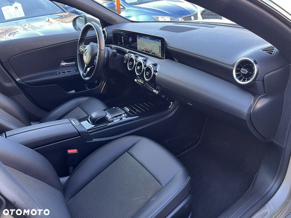 Mercedes-Benz CLA - 21