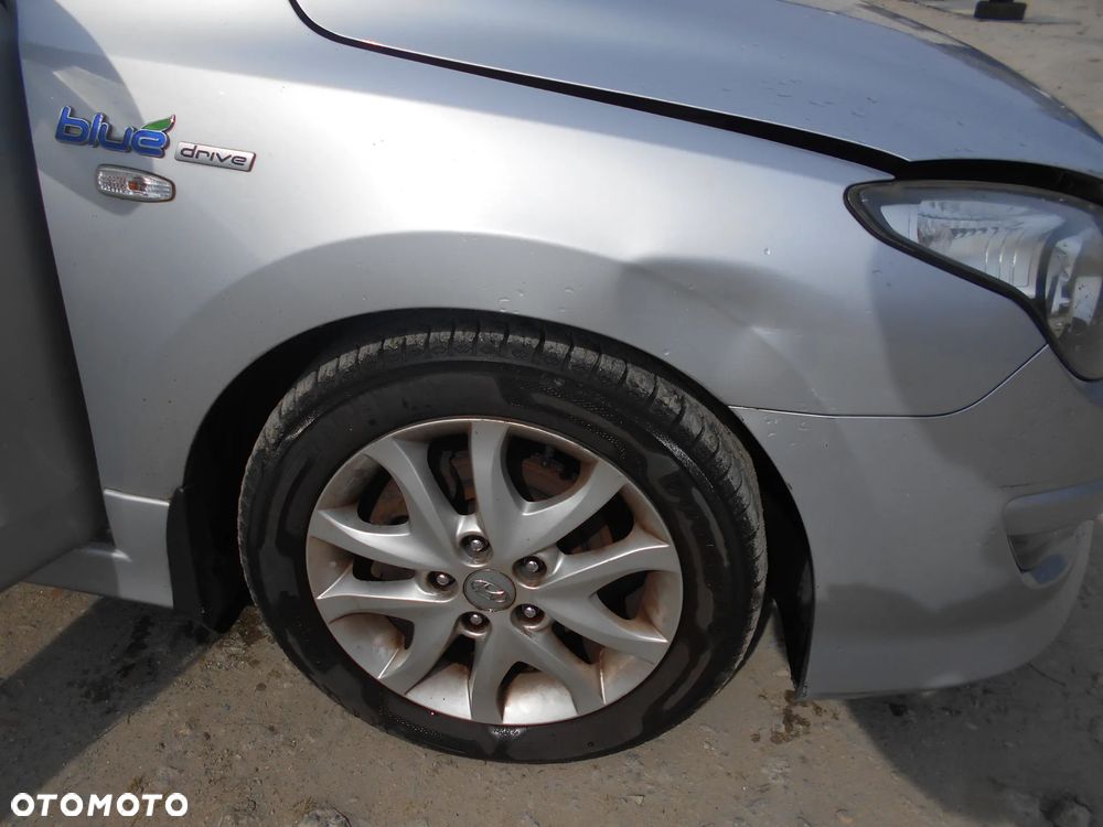 HYUNDAI I30 1.6 CRDI 90KM D4FB CW KOMBI 10ROK LIFT KOD LAKIERU 2R SILNIK SKRZYNIA BIEGOW MASKA BLOTNIK ZDERZAK LUSTERKO ZAWIESZENIE WSPOMAGANIE ELEKTRYCZNE TURBINA WTRYSKI ALTERNATOR ROZRUSZNIK KOMPRESOR KLIMATYZACJI FOTEL PODSUFITKA - 13