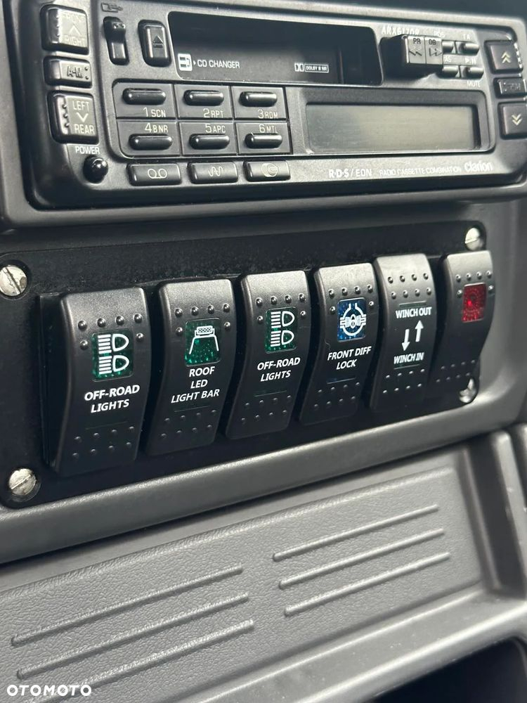 Mitsubishi Pajero - 10