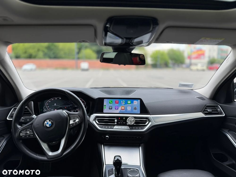 BMW Seria 3 320d Luxury Line - 21