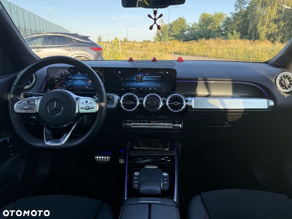 Mercedes-Benz GLB - 9