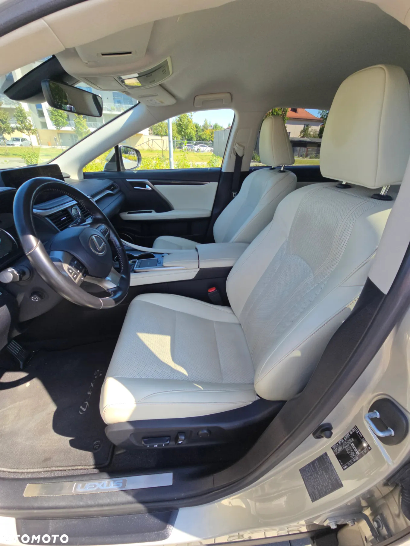 Lexus RX - 7