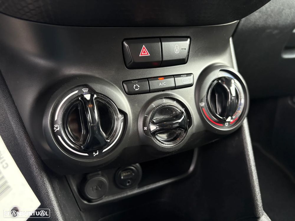 Peugeot 208 1.2 VTi SE Style - 16