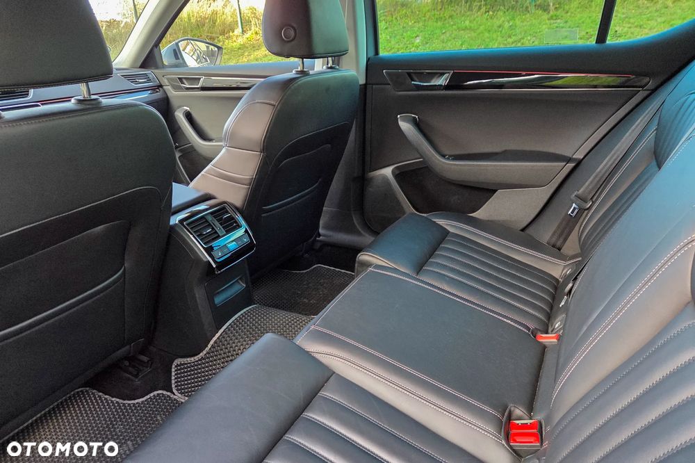 Skoda Superb 2.0 TDI SCR 4x4 L&K DSG - 24
