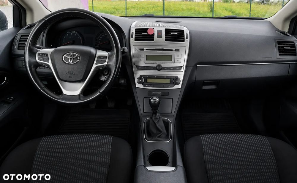 Toyota Avensis 1.6 Comfort - 5