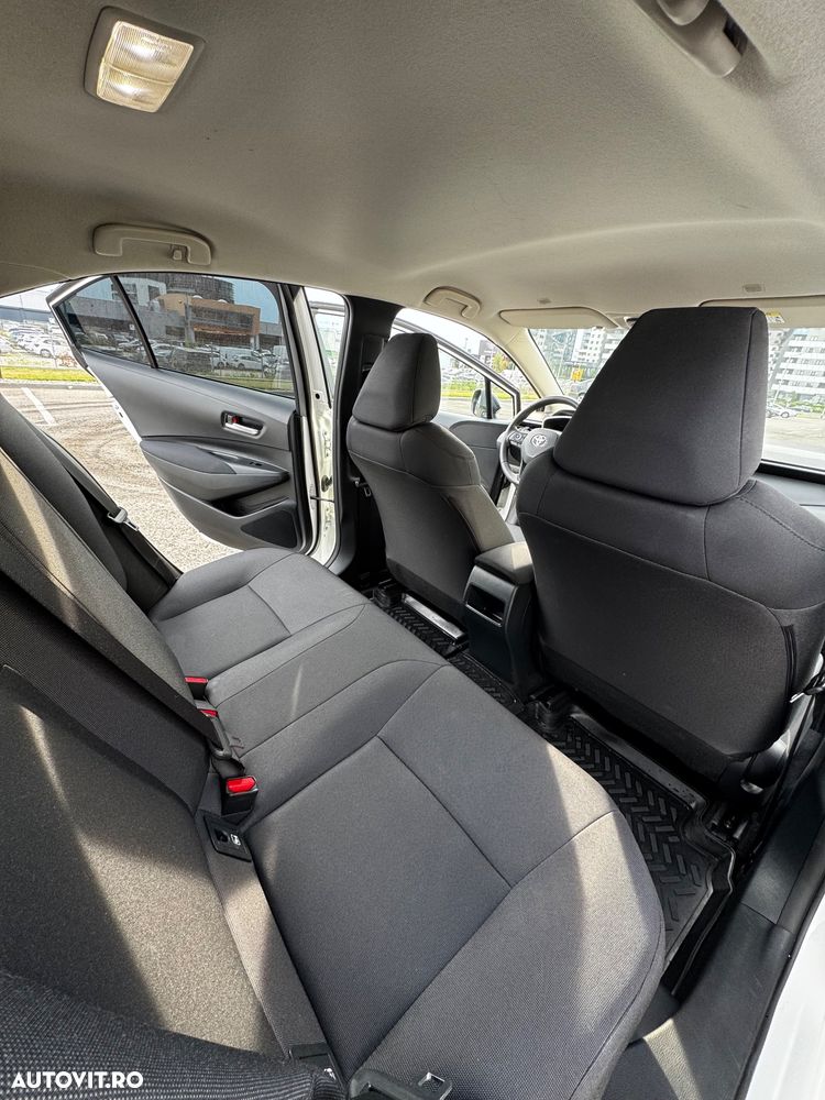 Toyota Corolla 1.8 HSD Business - 14