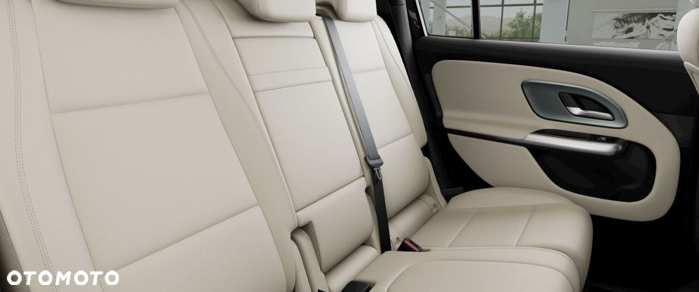Mercedes-Benz GLB - 7
