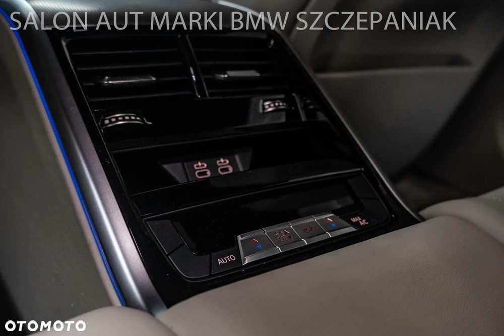 BMW Seria 8 840i xDrive - 24