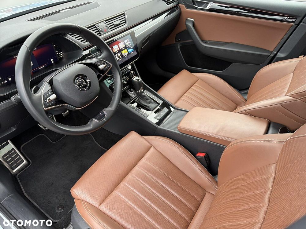 Skoda Superb 2.0 TDI SCR 4x4 L&K DSG - 11