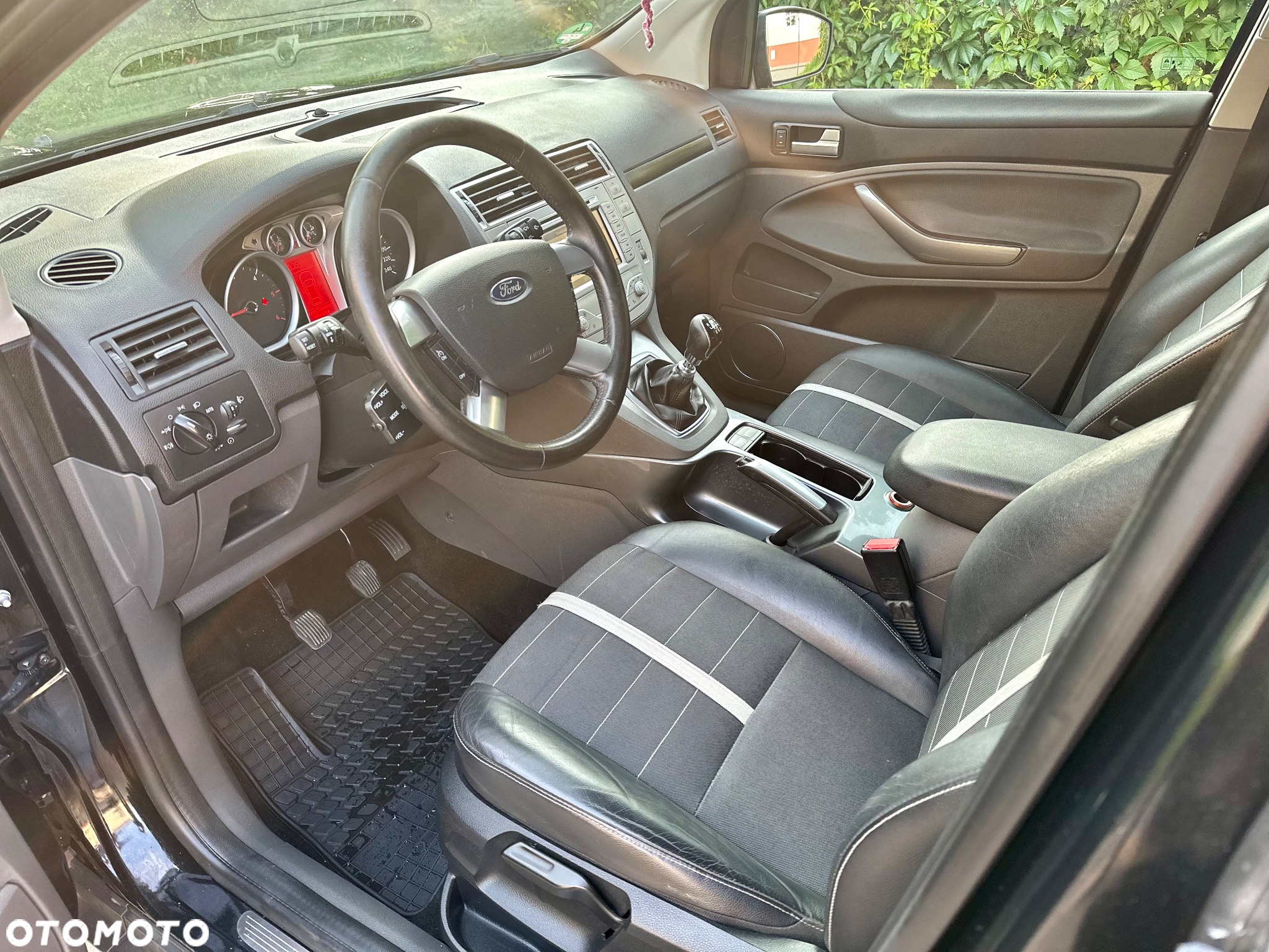Ford Kuga 2.0 TDCi Titanium - 11