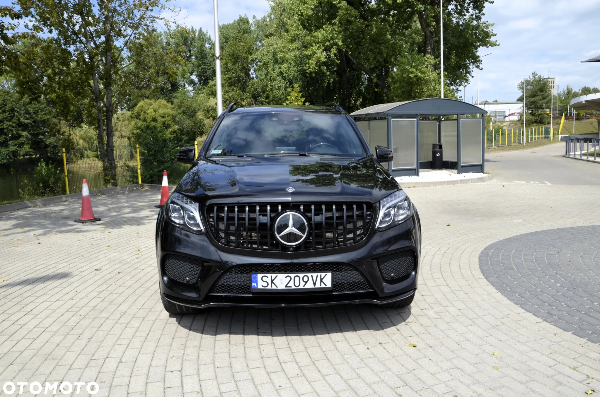 Mercedes-Benz GLS 500 4-Matic - 2