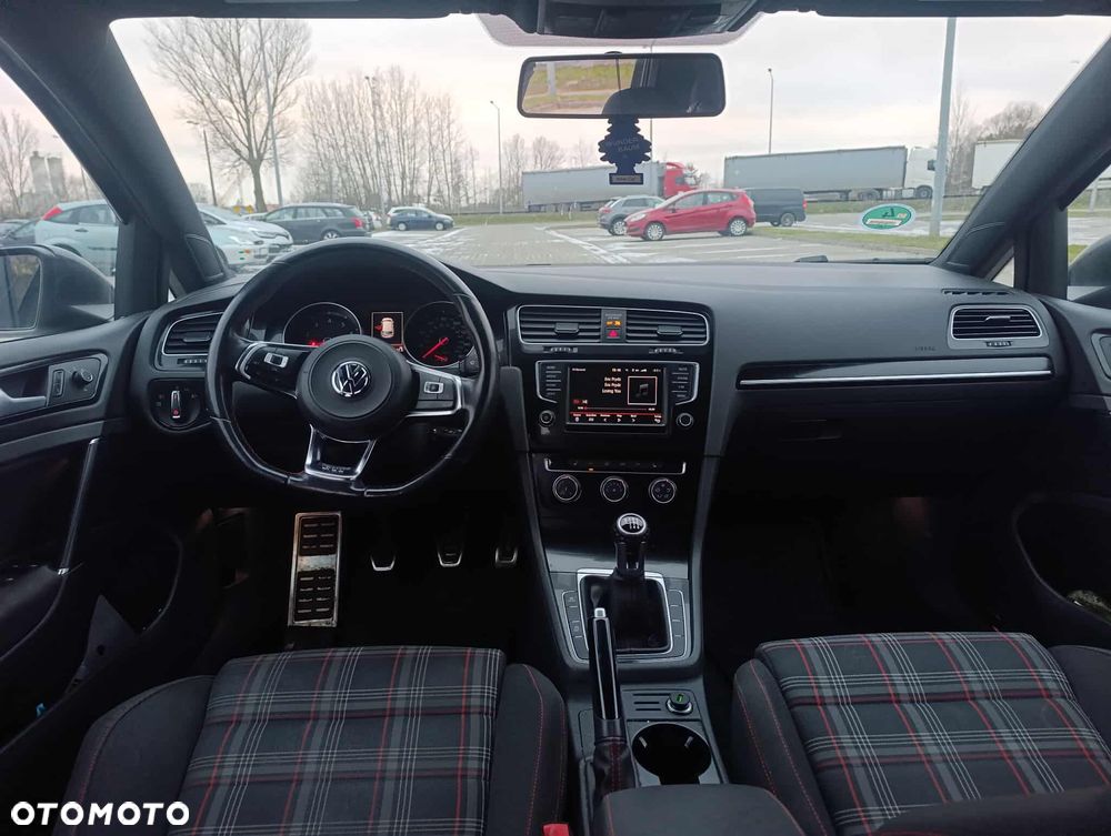 Volkswagen Golf 2.0 TSI BMT GTI - 26