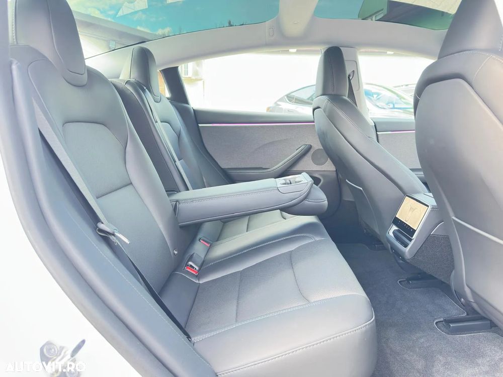 Tesla Model 3 Standard Reichweite Plus Hinterradantrieb - 31