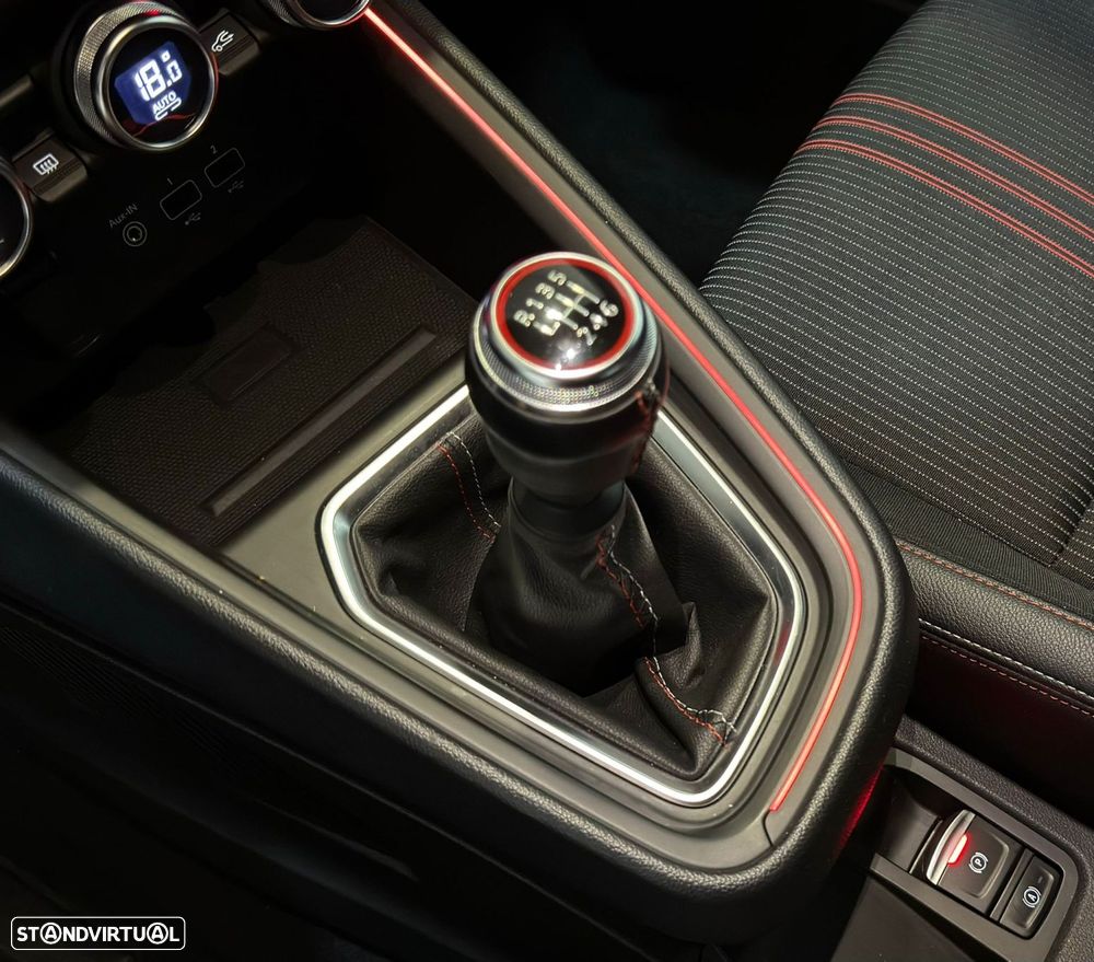 Renault Clio 1.0 TCe RS Line - 18