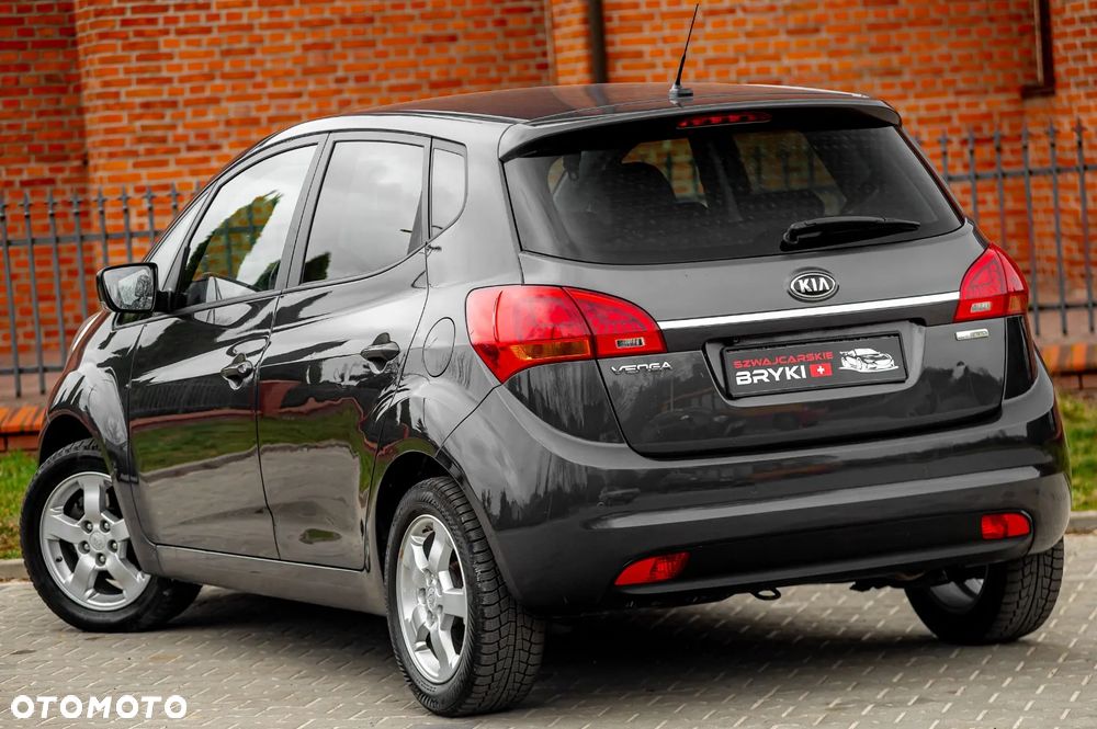 Kia Venga 1.6 CVVT Platinum Edition - 8