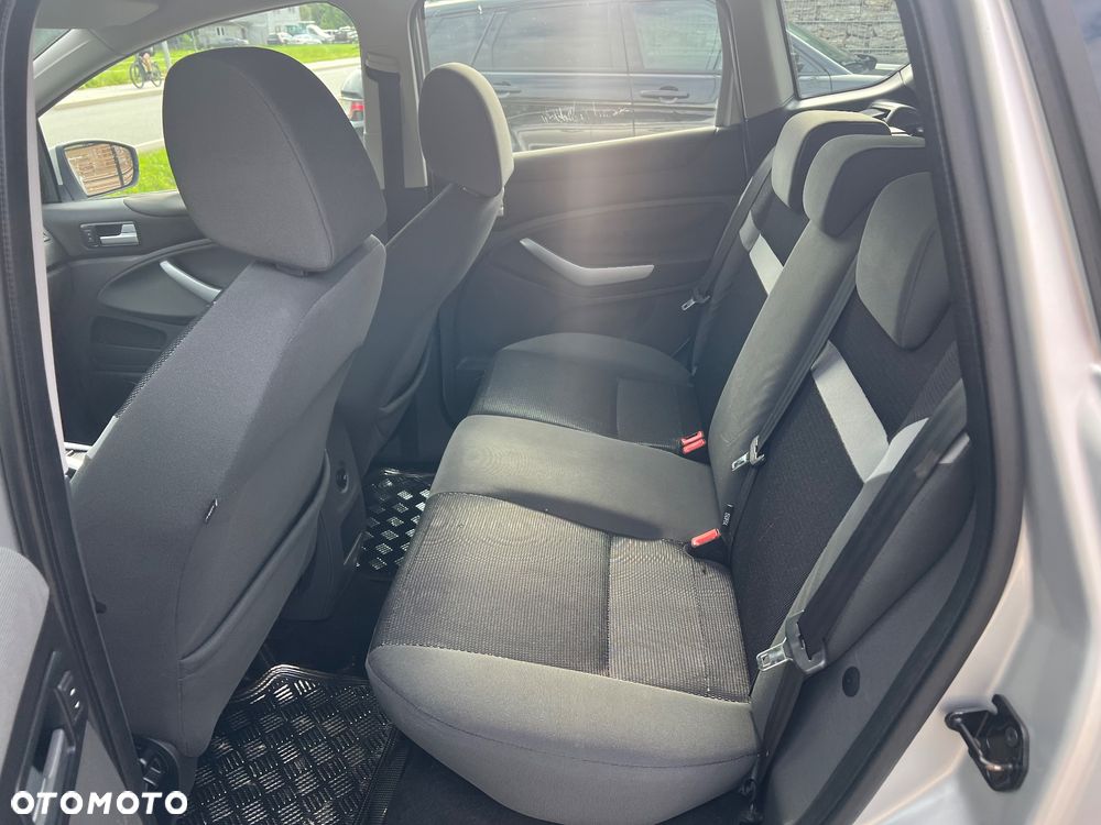 Ford Kuga 2.0 TDCi 2x4 Trend - 20