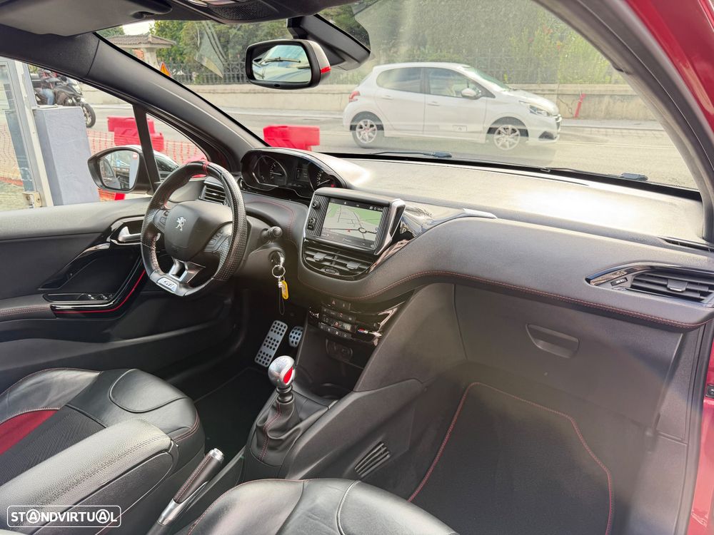Peugeot 208 1.6 e-THP GTi by Sport - 45