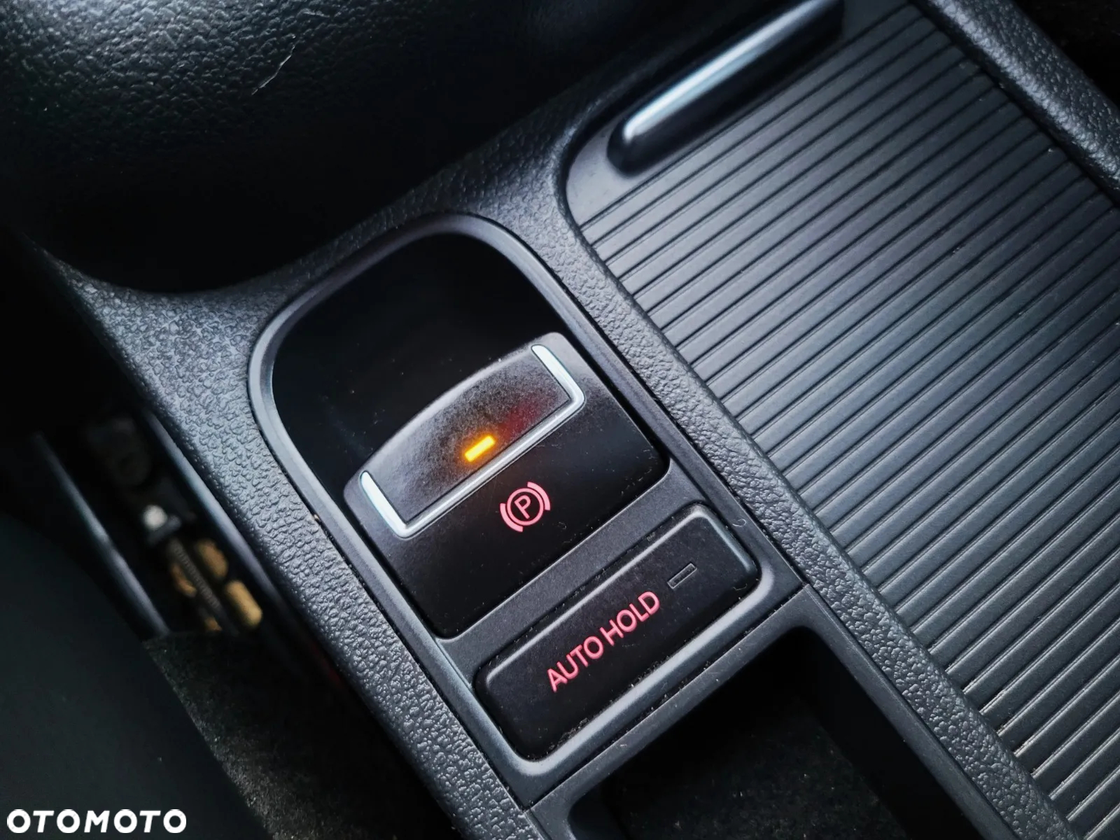Volkswagen Tiguan 2.0 TDI DPF BlueMotion Technology Sport & Style - 28