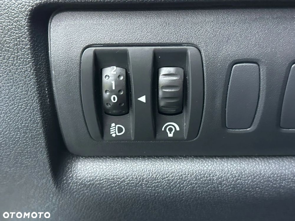 Renault Clio 1.2 16V Campus - 17