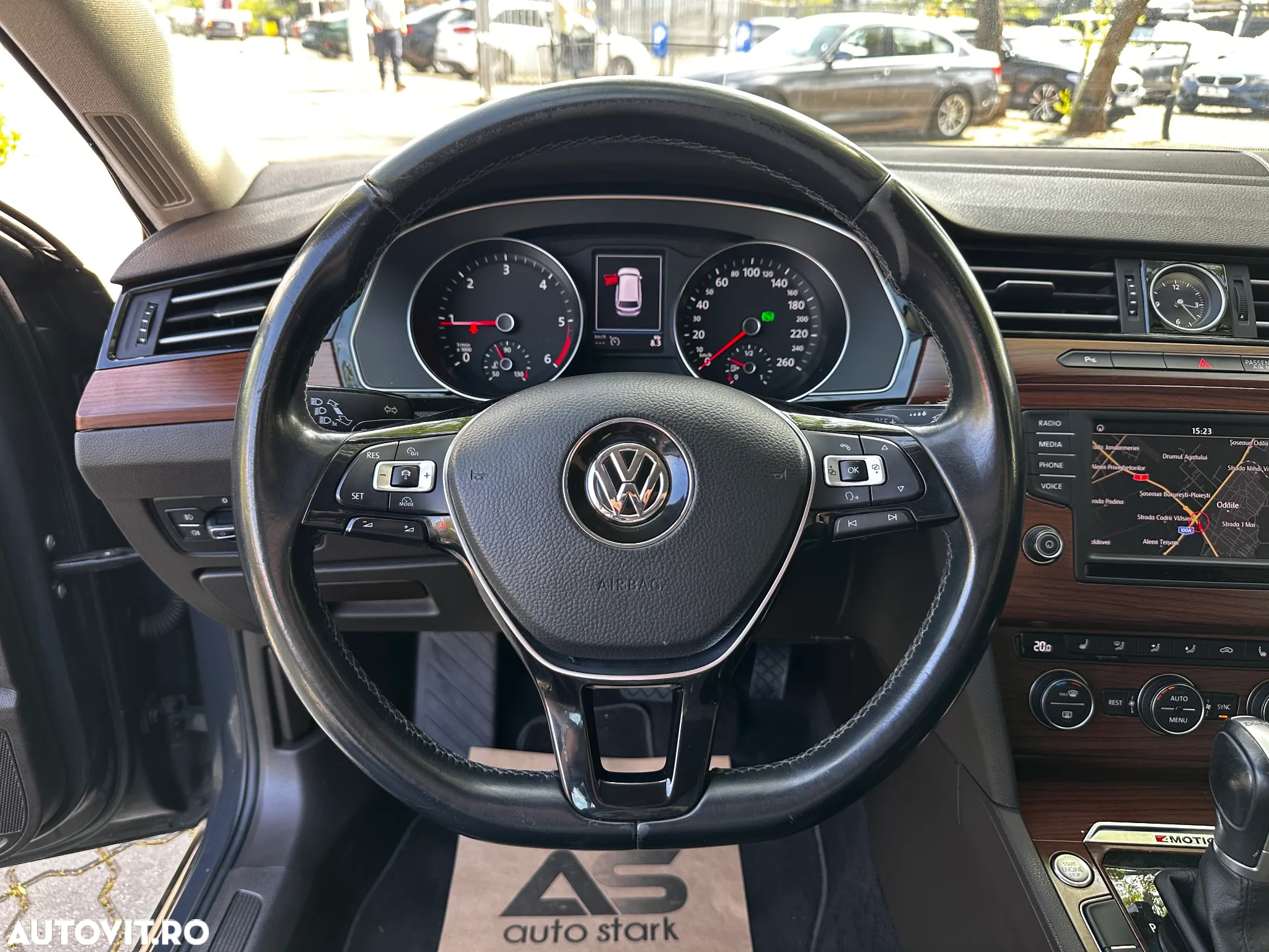 Volkswagen Passat Variant 2.0 TDI DSG (BlueMotion Technology) Comfortline - 23